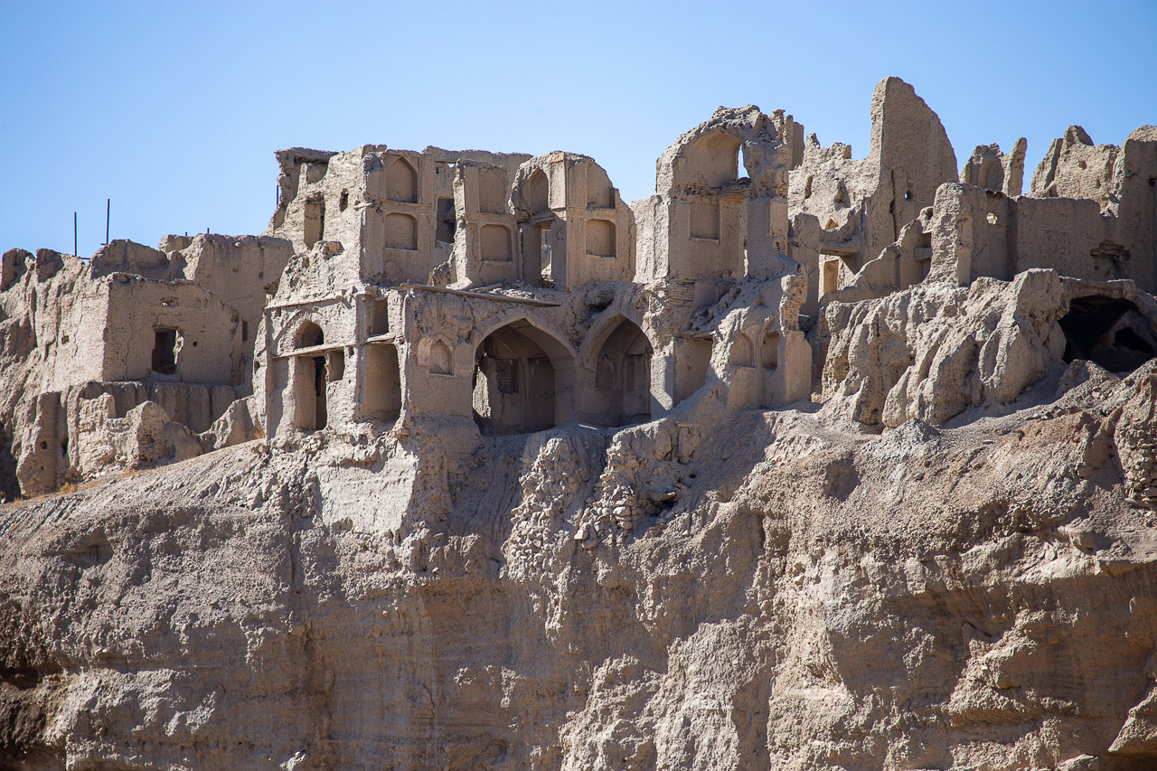 Izadkhast